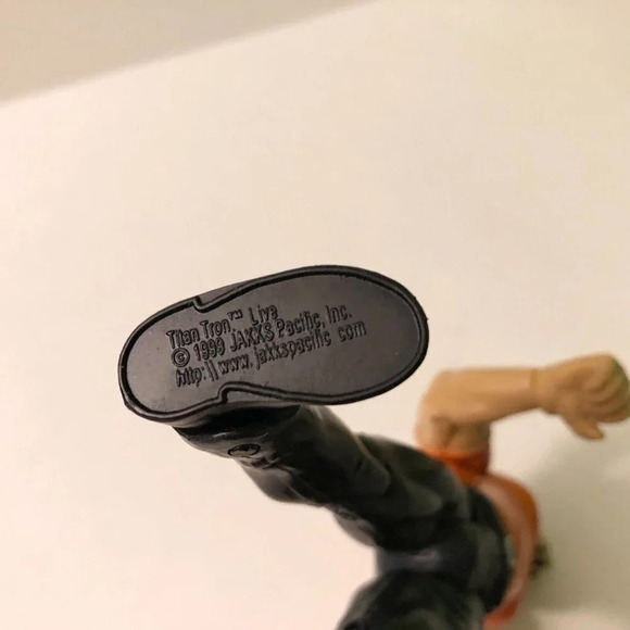 1999 Jakks Pacific Taz Action Figure WWF WWE Titan Tron Live - Picture 12 of 14